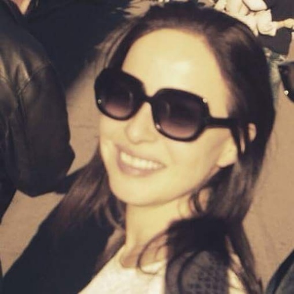 Meet your Posher, Vanessa - Picture 1 of 1